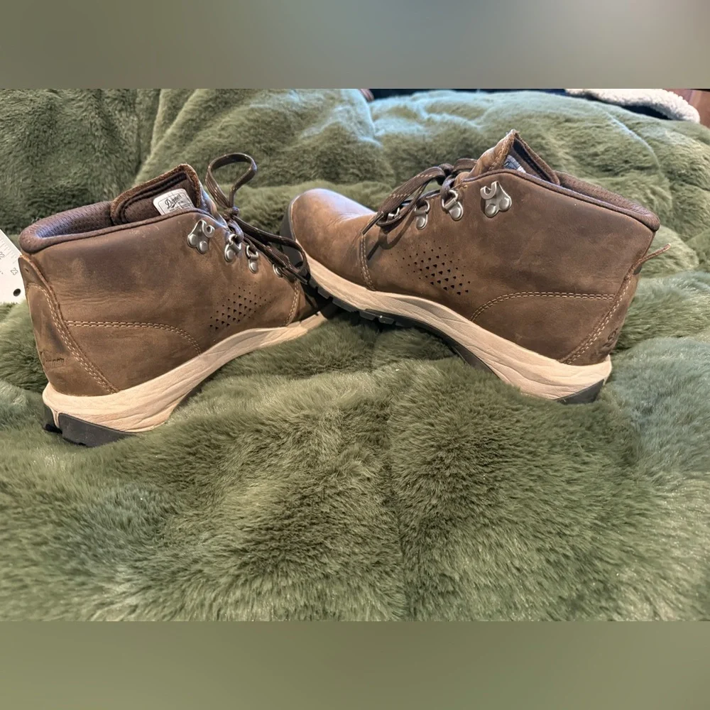 Danner Inquire Chukka Hiking Boots - Picture 3 of 13